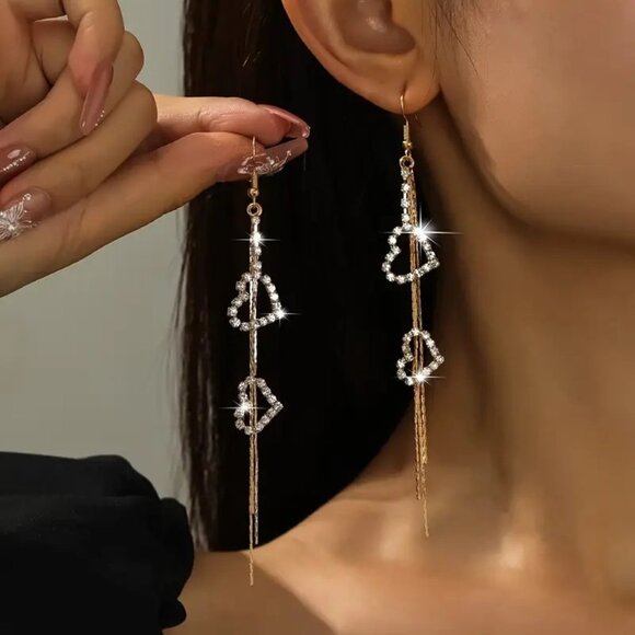 Heart Dangle Gold‎ Tone Earrings - Picture 1 of 3